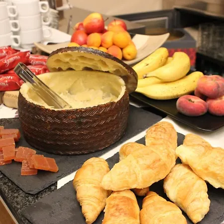 Poni - Sobe Marinsek Couette-café Naklo