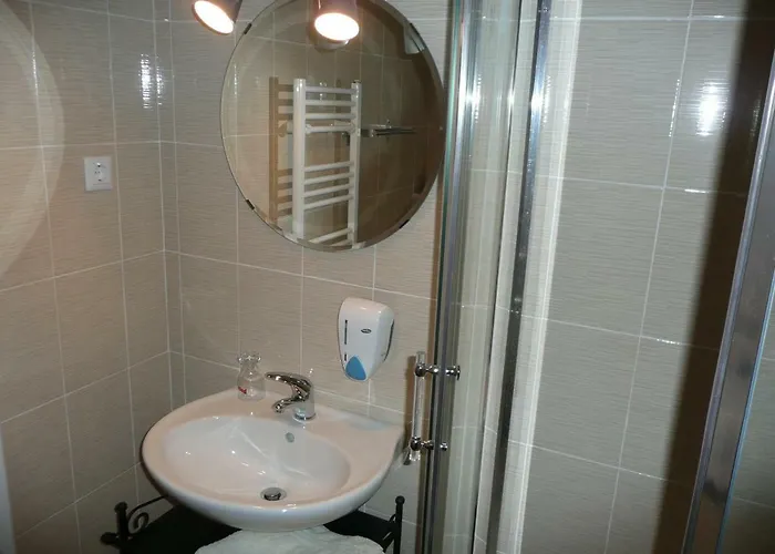 Poni - Sobe Marinsek Naklo