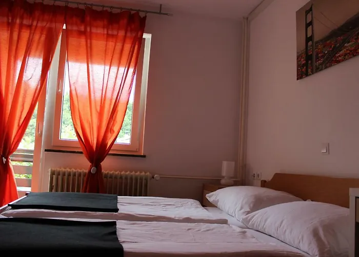 Poni - Sobe Marinsek 住宿加早餐酒店 3*